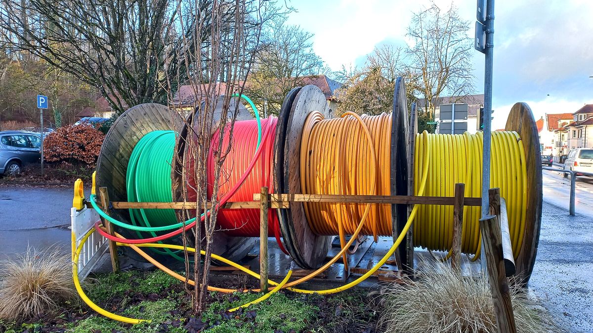 Inventory expansion in stock: Single-mode long-range modules and armored jumper cables are relabeled at wavelengths