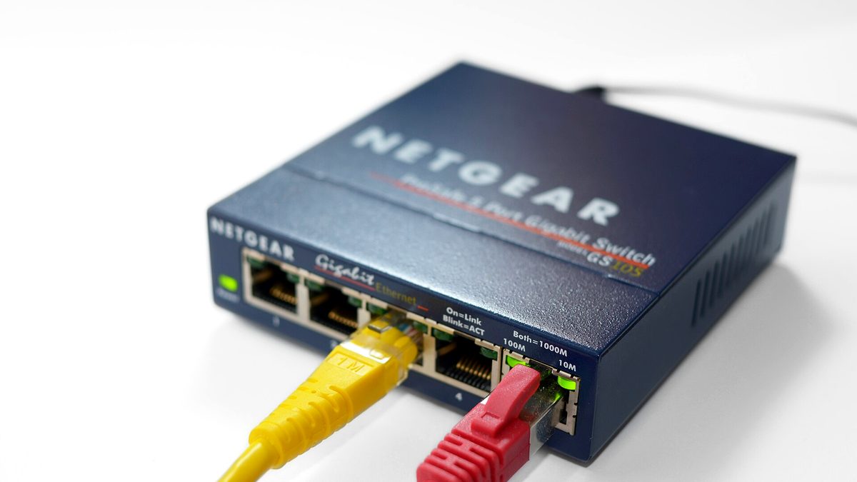 Whether to use single fiber or dual fiber to form a ring: the choice between core number and troubleshooting